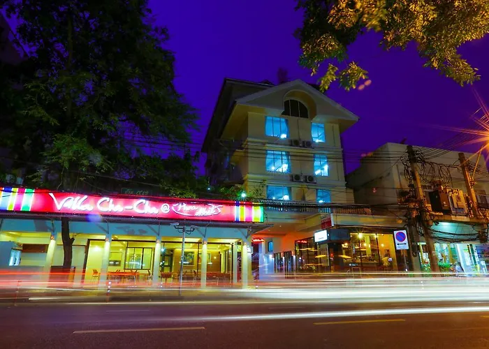 Cha-cha Phraathit Bangkok