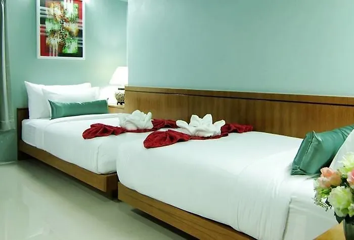 Hotel Cha-cha Phraathit 3*