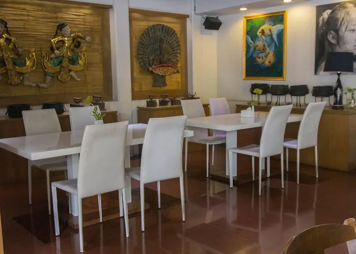 Cha-cha Phraathit Hotel Bangkok